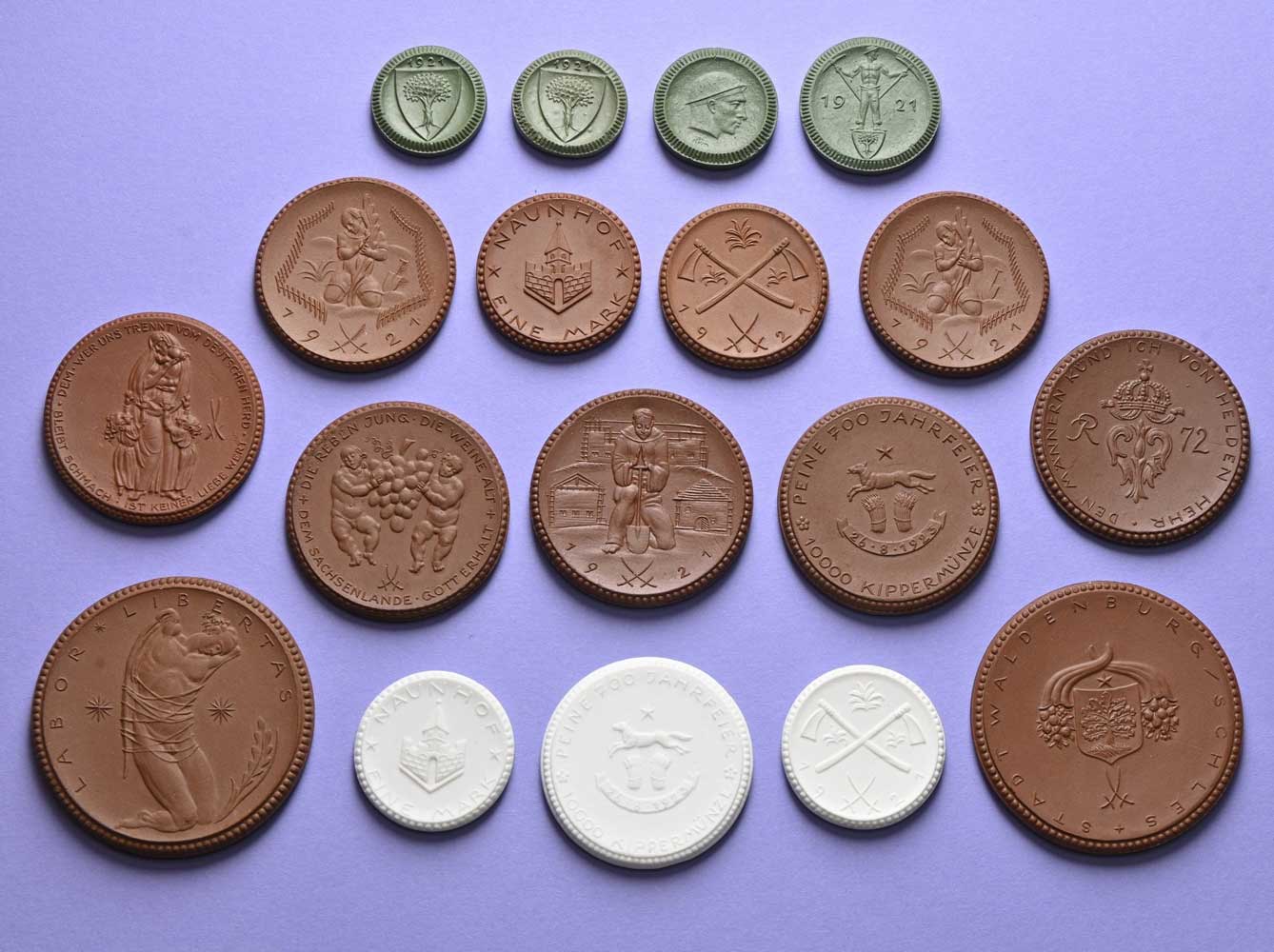 Deutschland - Weimarer Republik 1918-1933 - Lot mit Porzellanmünzen